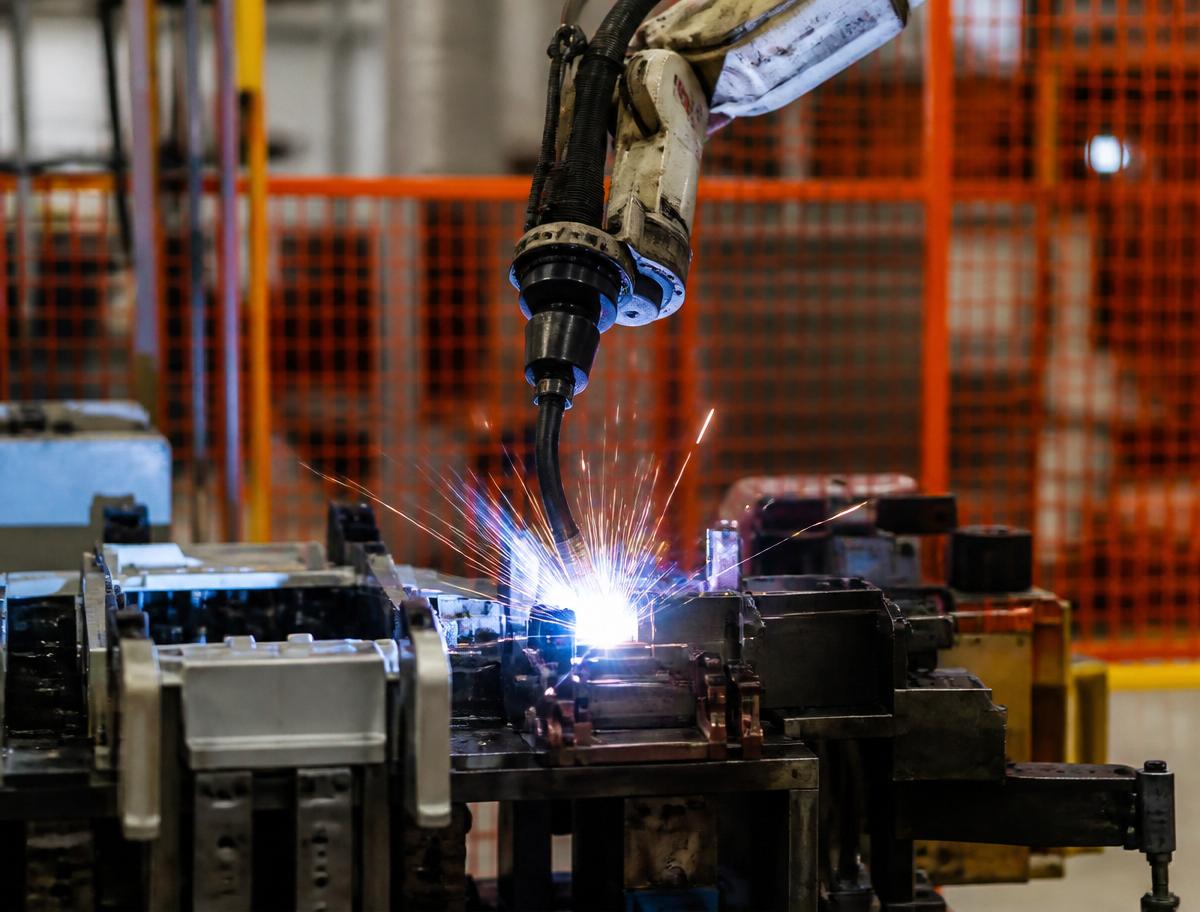 Why Robotic Welding Outperforms Manual on Volume Work